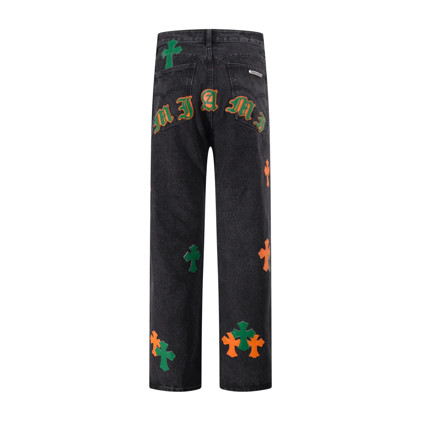 P260 Style number: H74 Croxin & 𝐂𝐡𝐫𝐨𝐦𝐞 𝐇𝐞𝐚𝐫𝐭 ss25 black leather Sanskrit fine jeans. Styles with different washed textures are very friendly to people with thin legs. The slightly flared version perfectly modifies the leg shape. The timeless and moderate length makes it easy to match and match. It is the basis for various styles and is a must-have in your wardrobe! The fabric is stiff but also makes the upper body soft without losing texture. The washing process is even more perfect. It is a must-have item for everyone! ! ! Washed wheat, hang tag, pants label, three labels complete Color: black Size: 28-30-32-34-36